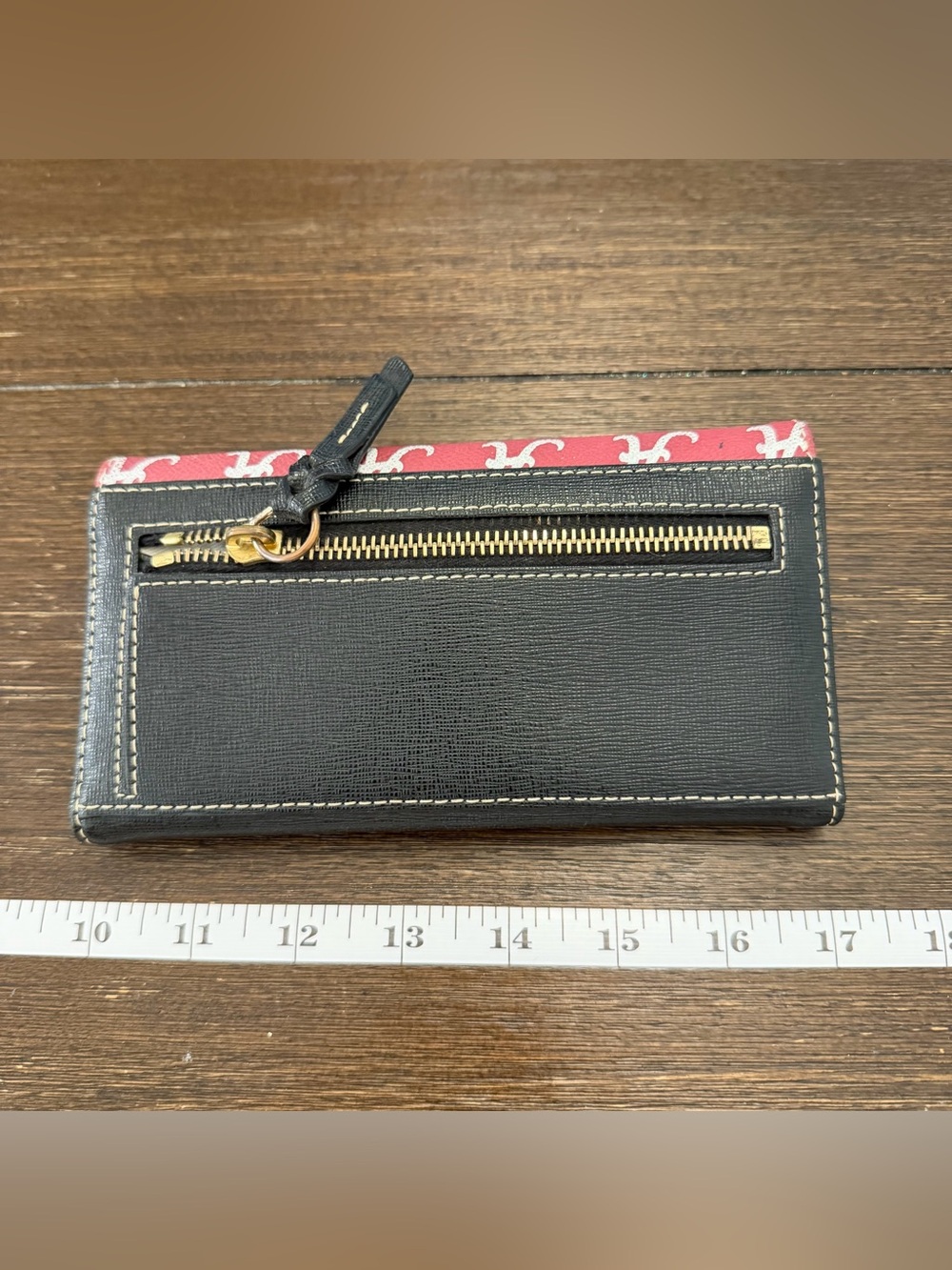 Dooney & Bourke Alabama Crimson Tide Red and Black Logo Wallet - Picture 3 of 9
